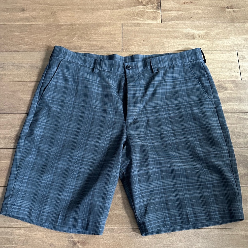 Grey/Black Plaid Flat Front Golf Shorts - Size 38